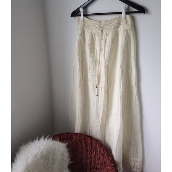 Boho ivory American Eagle Outfitter skirt - Picture 1 of 8